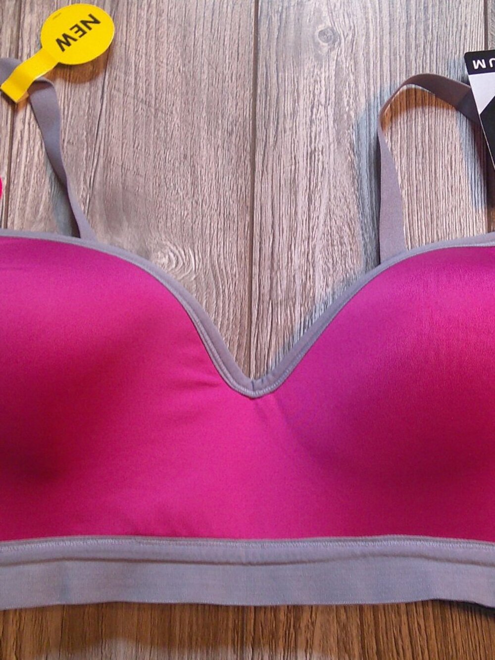NWT "Lily of France" Great For Yoga! Medium Impact Sports BRA Sz 38C